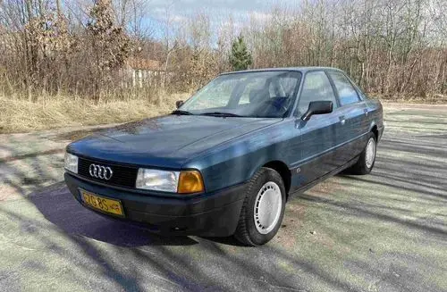 AUDI 80 