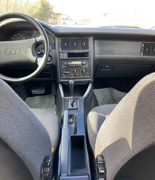 AUDI 80 