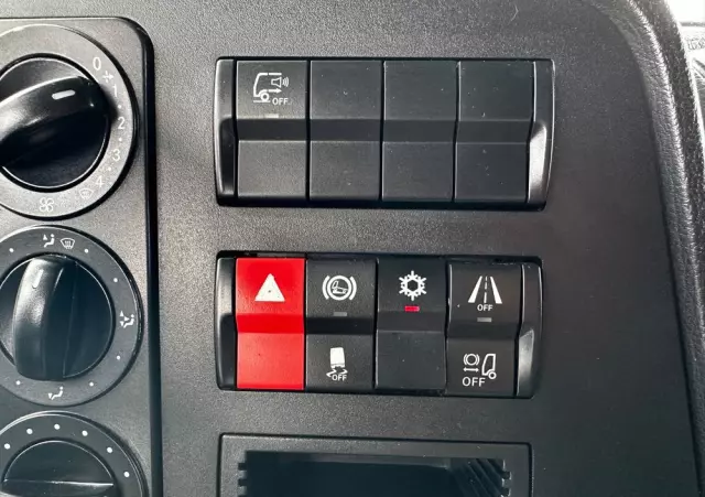 MERCEDES-BENZ ATEGO 1223L 