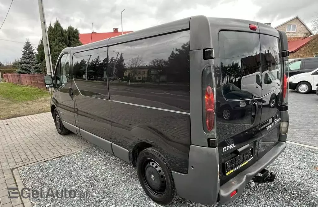 OPEL Vivaro 