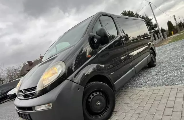 OPEL Vivaro 