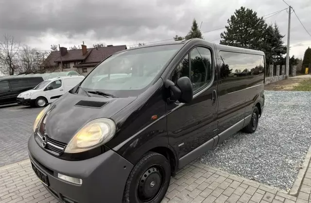 OPEL Vivaro 