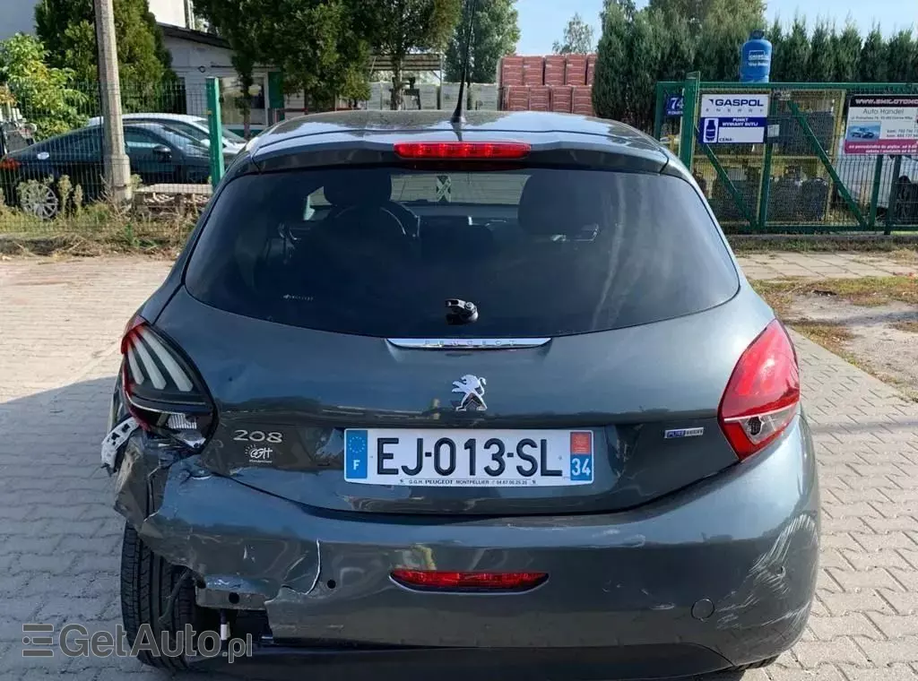 PEUGEOT 208 