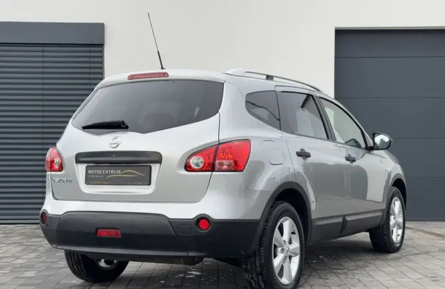 NISSAN Qashqai+2 2.0 Visia