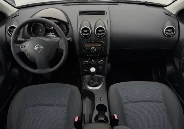NISSAN Qashqai+2 2.0 Visia