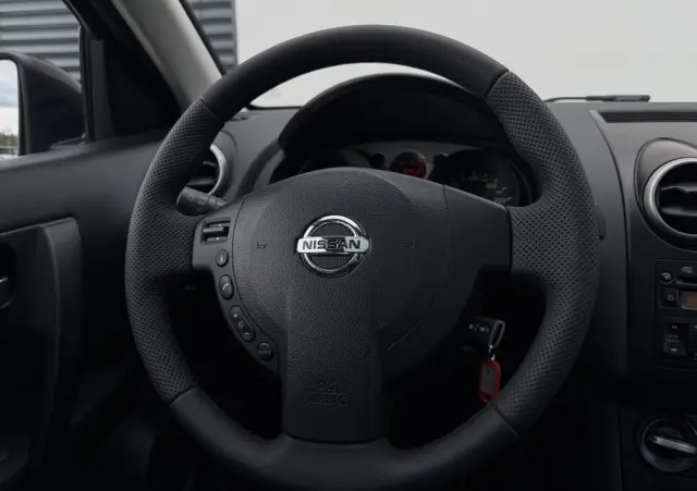 NISSAN Qashqai+2 2.0 Visia