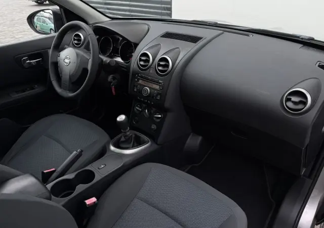 NISSAN Qashqai+2 2.0 Visia