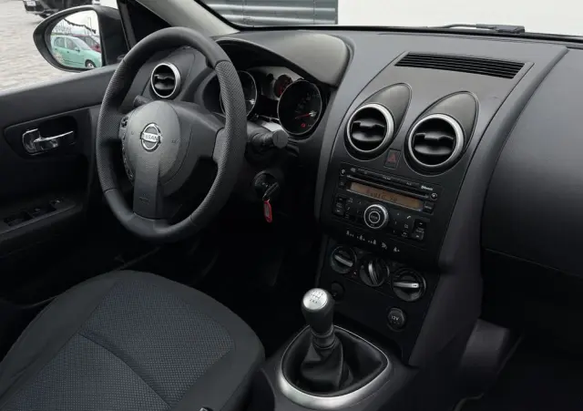 NISSAN Qashqai+2 2.0 Visia