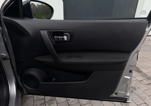 NISSAN Qashqai+2 2.0 Visia