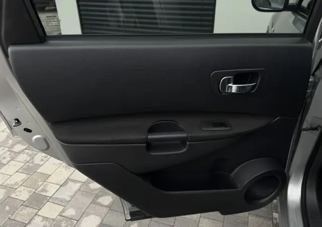 NISSAN Qashqai+2 2.0 Visia