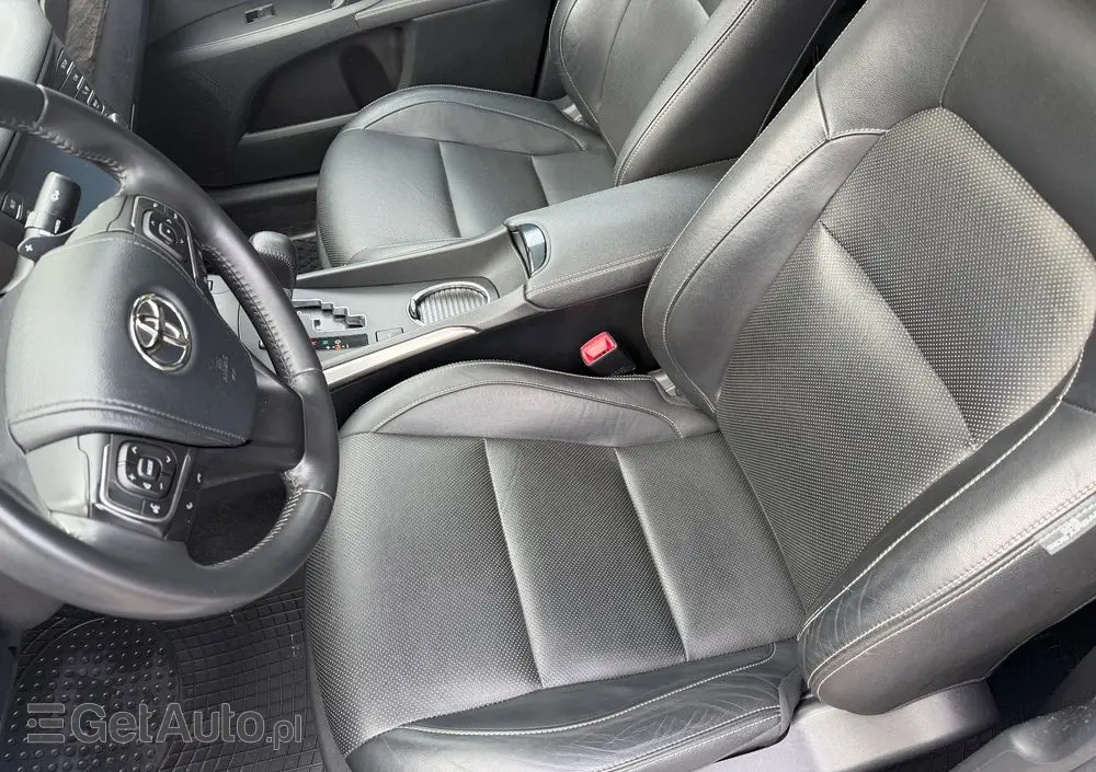 TOYOTA Avensis 2.0 Selection MS