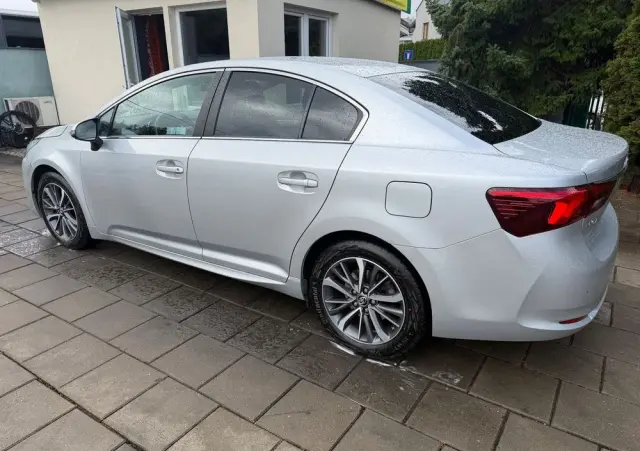 TOYOTA Avensis 2.0 Selection MS