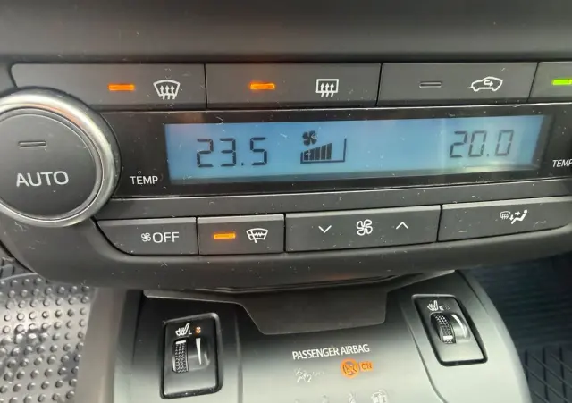 TOYOTA Avensis 2.0 Selection MS