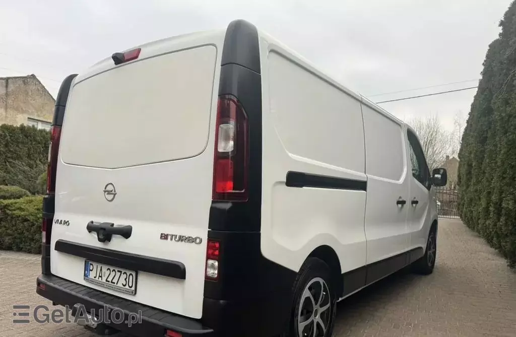 RENAULT Trafic 