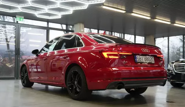 AUDI A4 