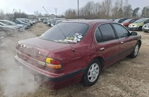 NISSAN Maxima 