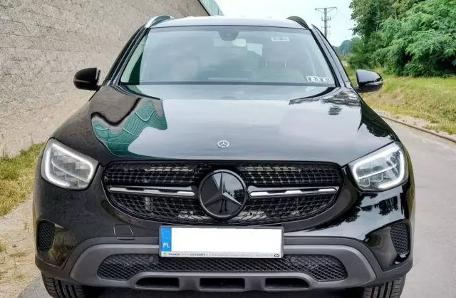 MERCEDES-BENZ GLC 