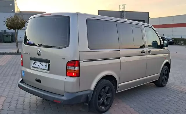 VOLKSWAGEN Transporter 