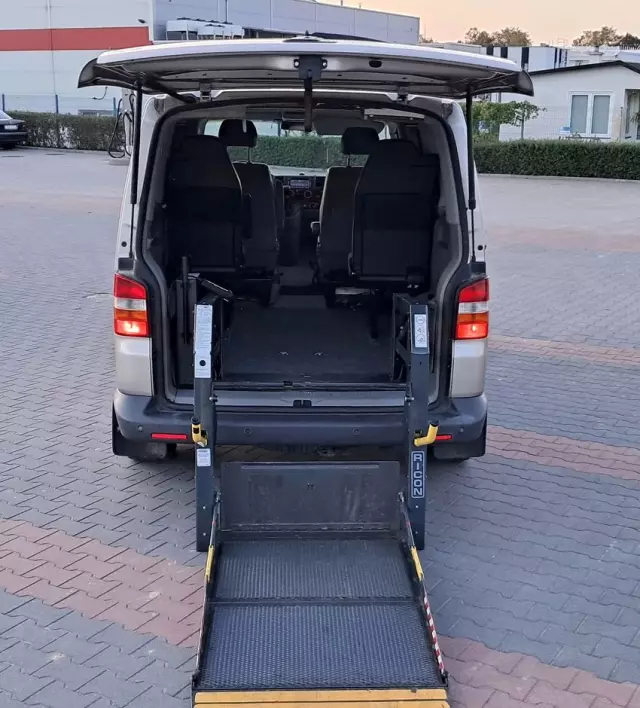 VOLKSWAGEN Transporter 