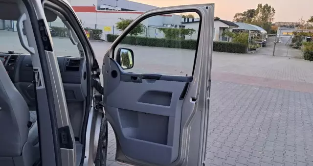 VOLKSWAGEN Transporter 