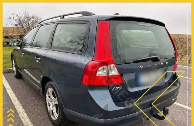 VOLVO V70 