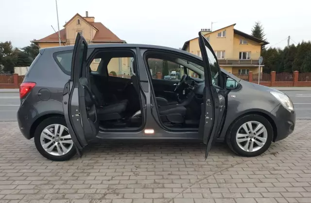 OPEL Meriva 