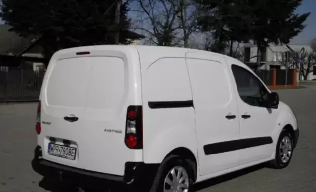 PEUGEOT Partner 