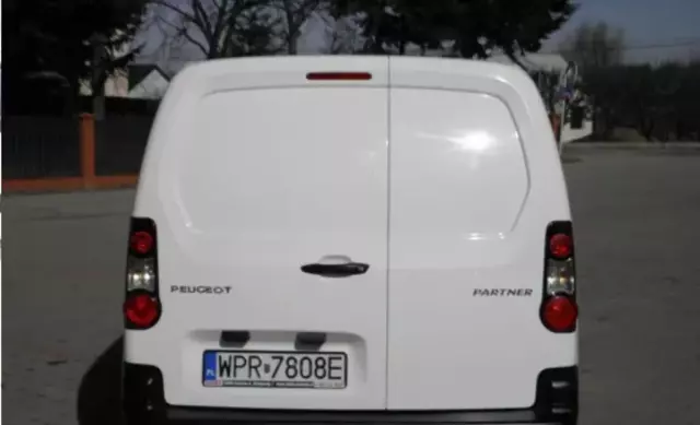 PEUGEOT Partner 