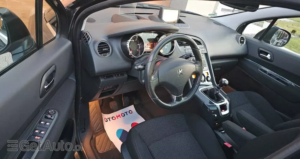 PEUGEOT 5008 2.0 HDi Allure 7os