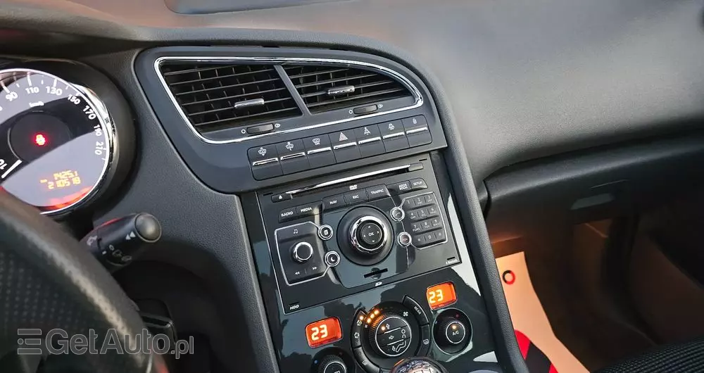 PEUGEOT 5008 2.0 HDi Allure 7os