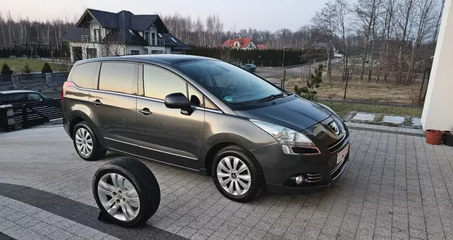 PEUGEOT 5008 2.0 HDi Allure 7os