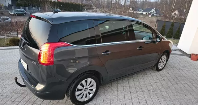 PEUGEOT 5008 2.0 HDi Allure 7os