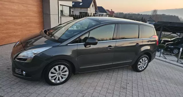 PEUGEOT 5008 2.0 HDi Allure 7os