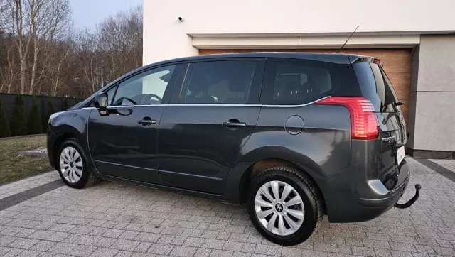 PEUGEOT 5008 2.0 HDi Allure 7os