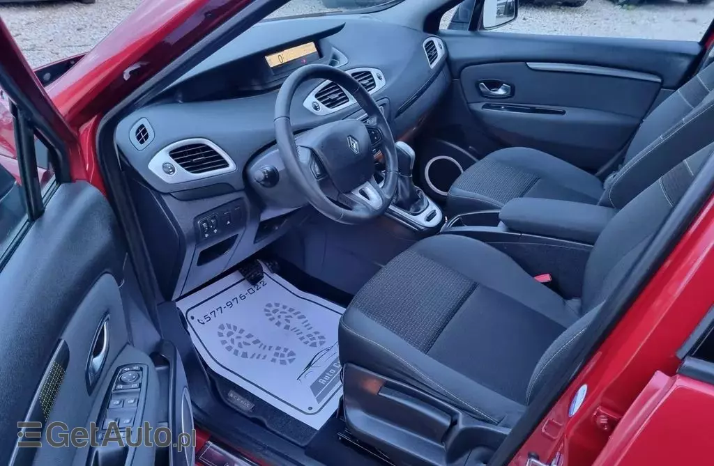 RENAULT Scenic 