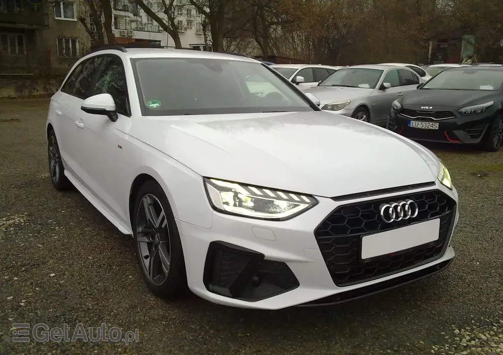 AUDI A4 Avant 35 TDI S tronic