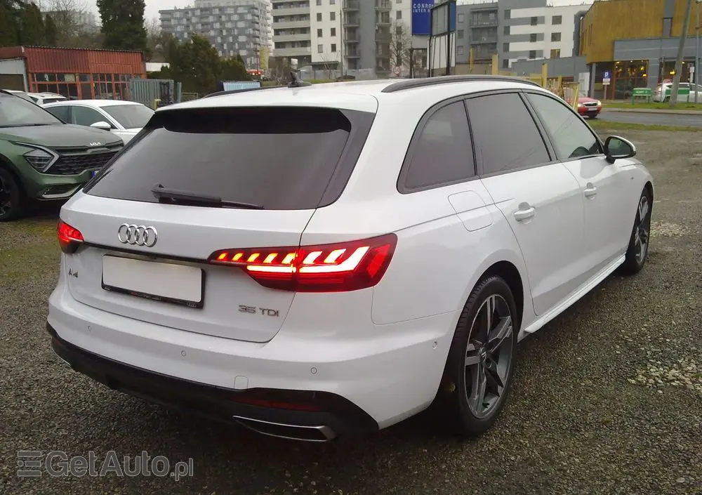 AUDI A4 Avant 35 TDI S tronic