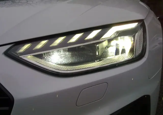 AUDI A4 Avant 35 TDI S tronic