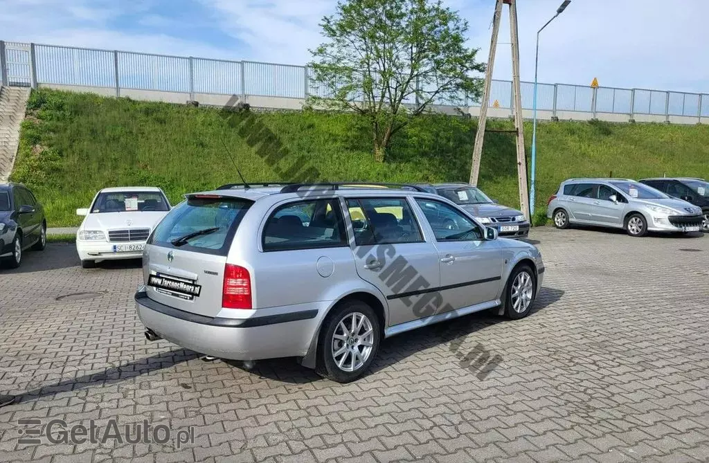 SKODA Octavia 