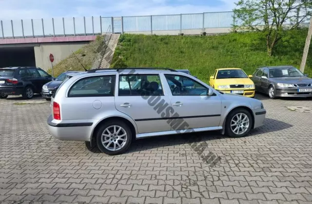 SKODA Octavia 