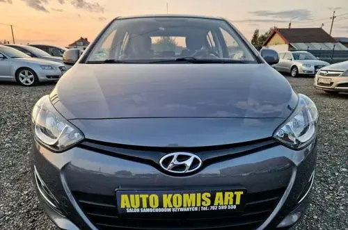 HYUNDAI I20 