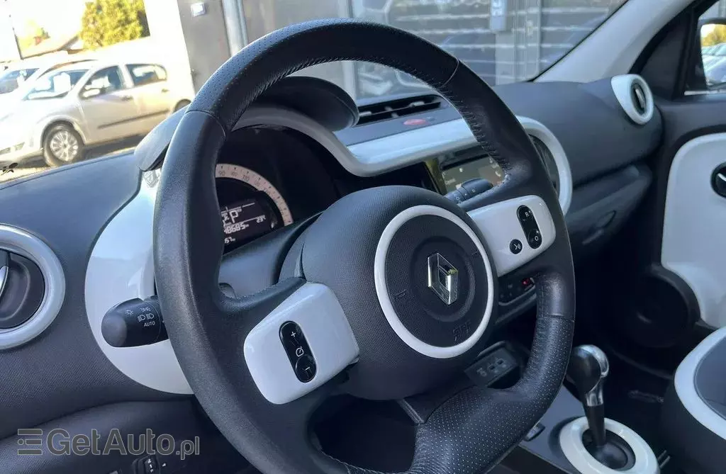 RENAULT Twingo 