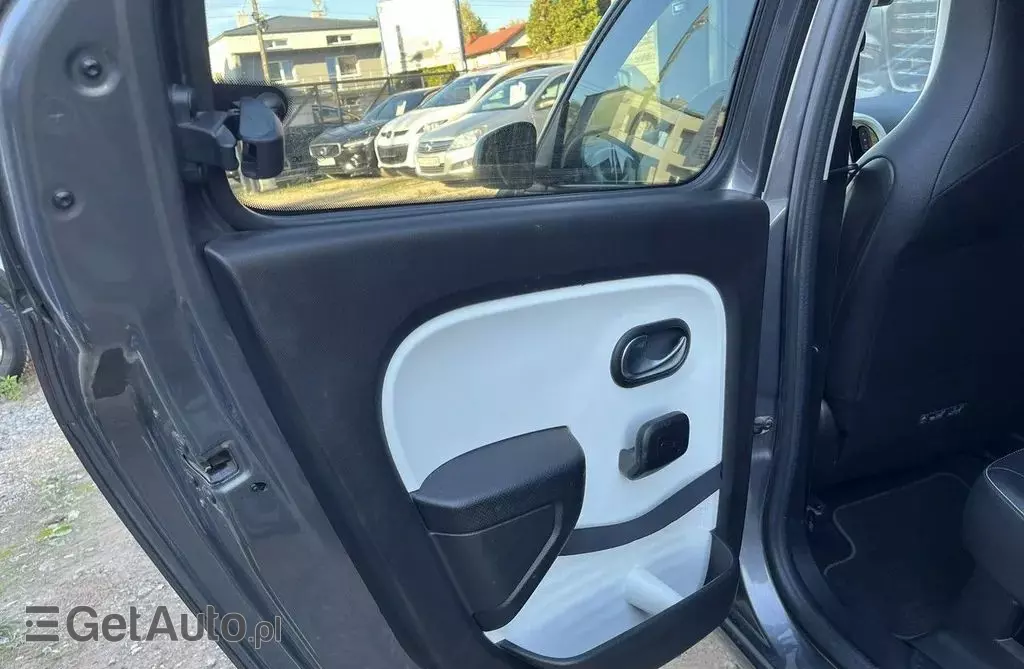 RENAULT Twingo 