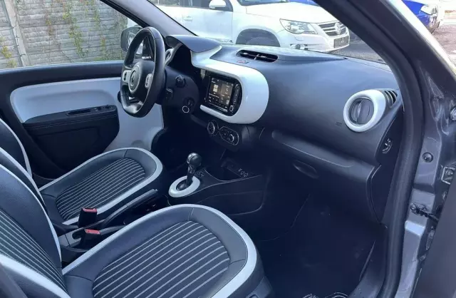RENAULT Twingo 