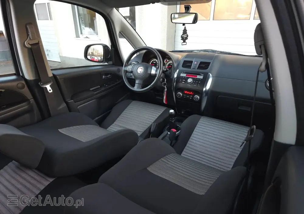 FIAT Sedici 1.6 16V 4x4 Dynamic