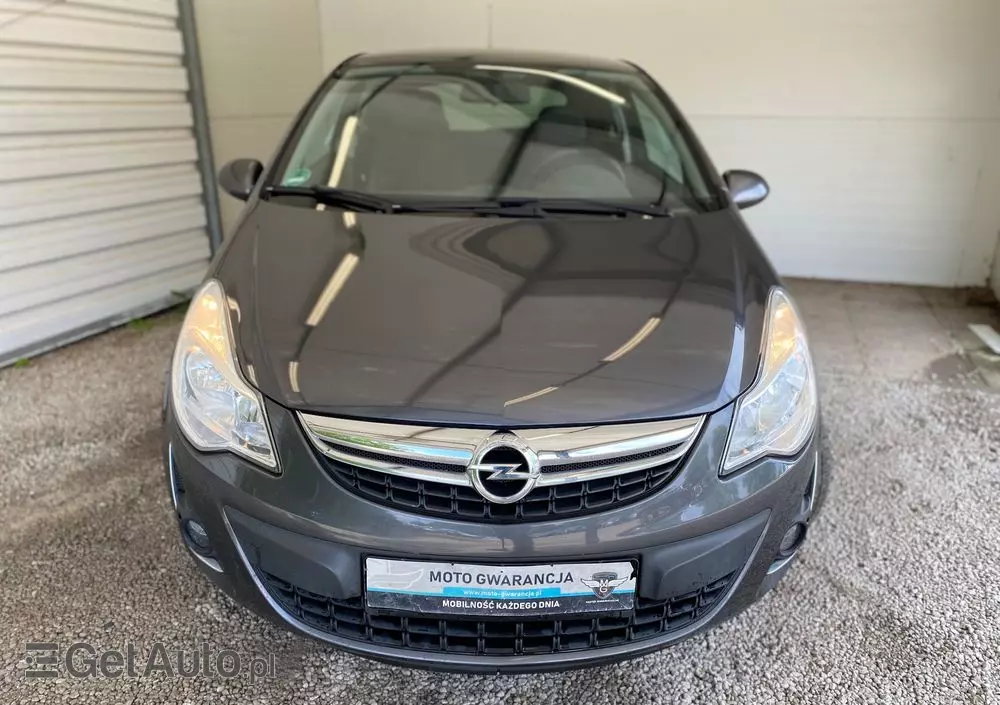 OPEL Corsa 1.2 16V Edition 150
