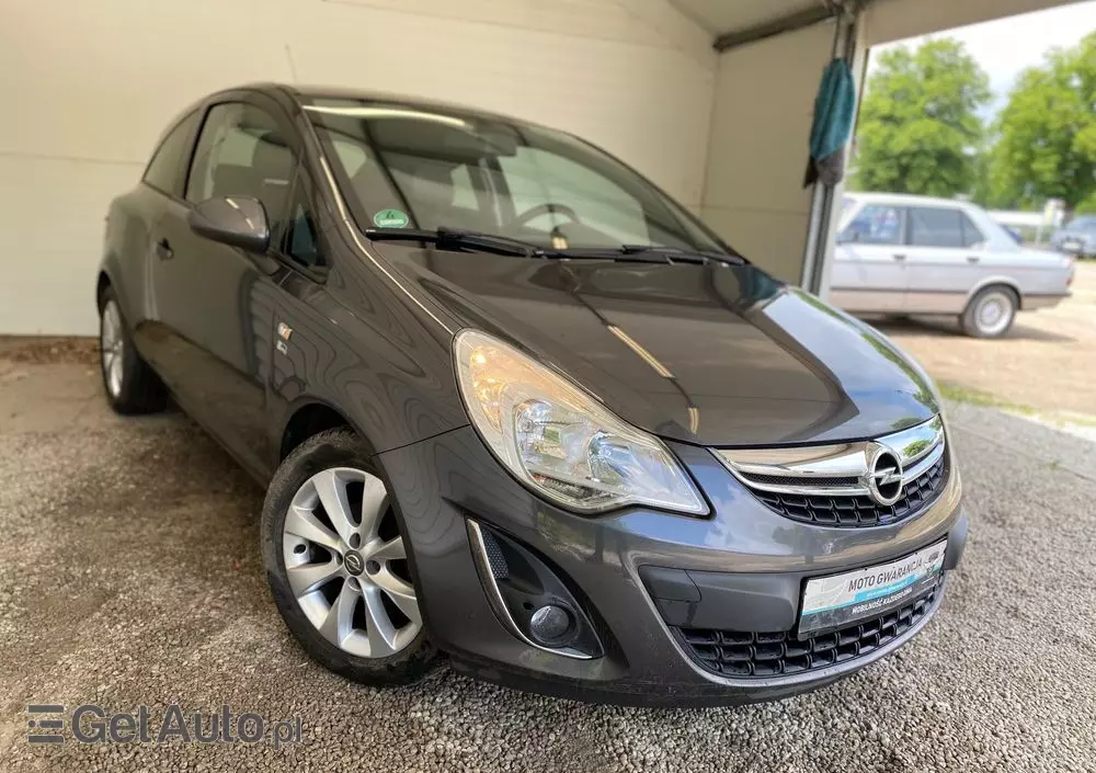OPEL Corsa 1.2 16V Edition 150
