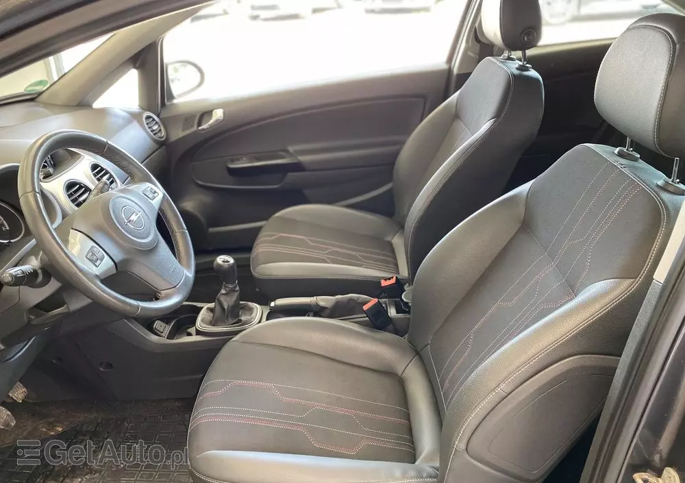 OPEL Corsa 1.2 16V Edition 150