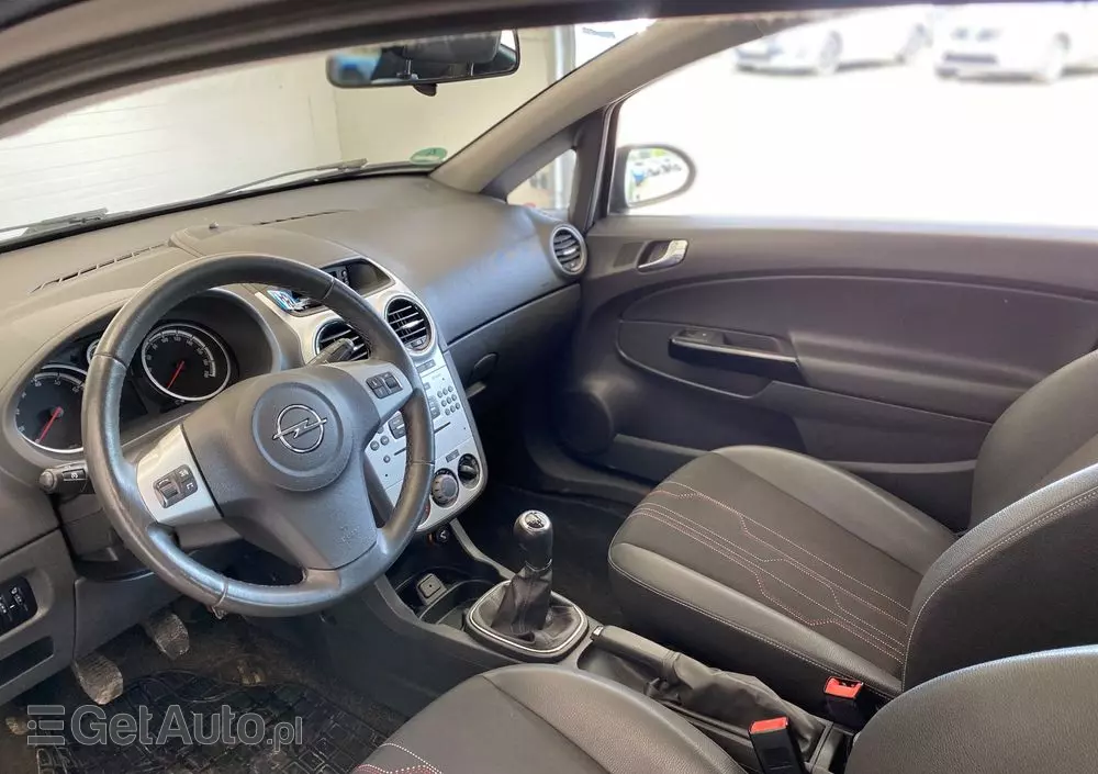 OPEL Corsa 1.2 16V Edition 150
