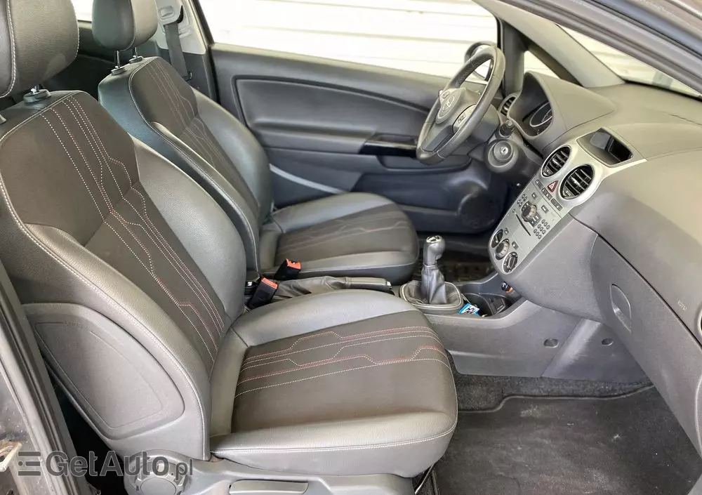 OPEL Corsa 1.2 16V Edition 150